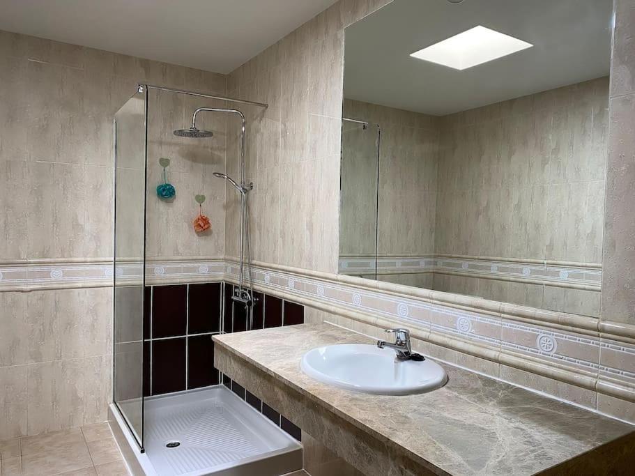 Comfortable Family House With Pool And Jacuzzi Costa De Antigua Eksteriør billede